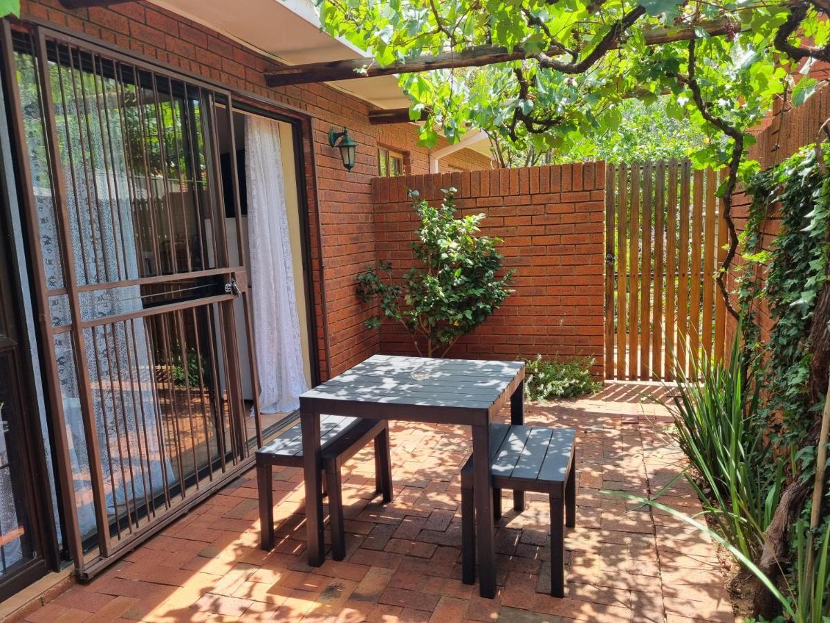 Camelia Guest House Bloemfontein Kültér fotó